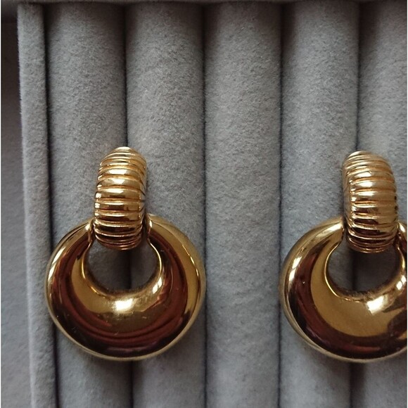 Vintage Big Monet Doorknocker Statement – Clip On Earrings - Picture 2 of 10